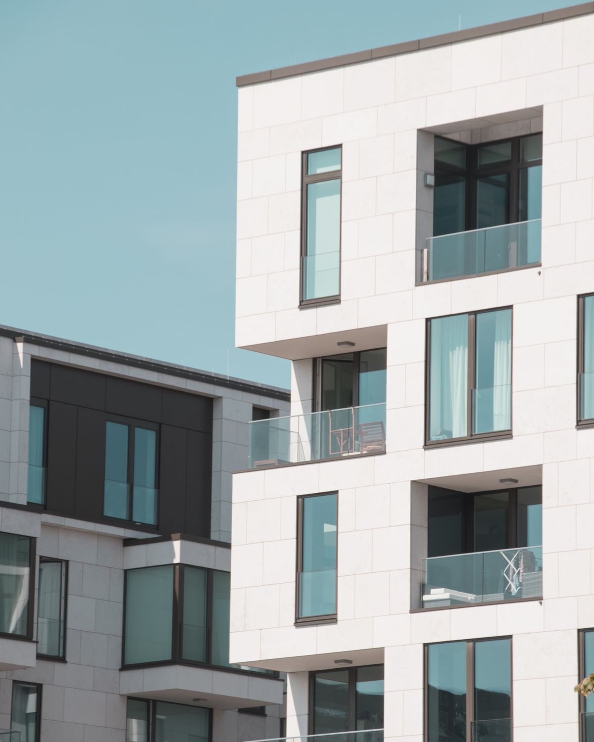 Contemporary residential building